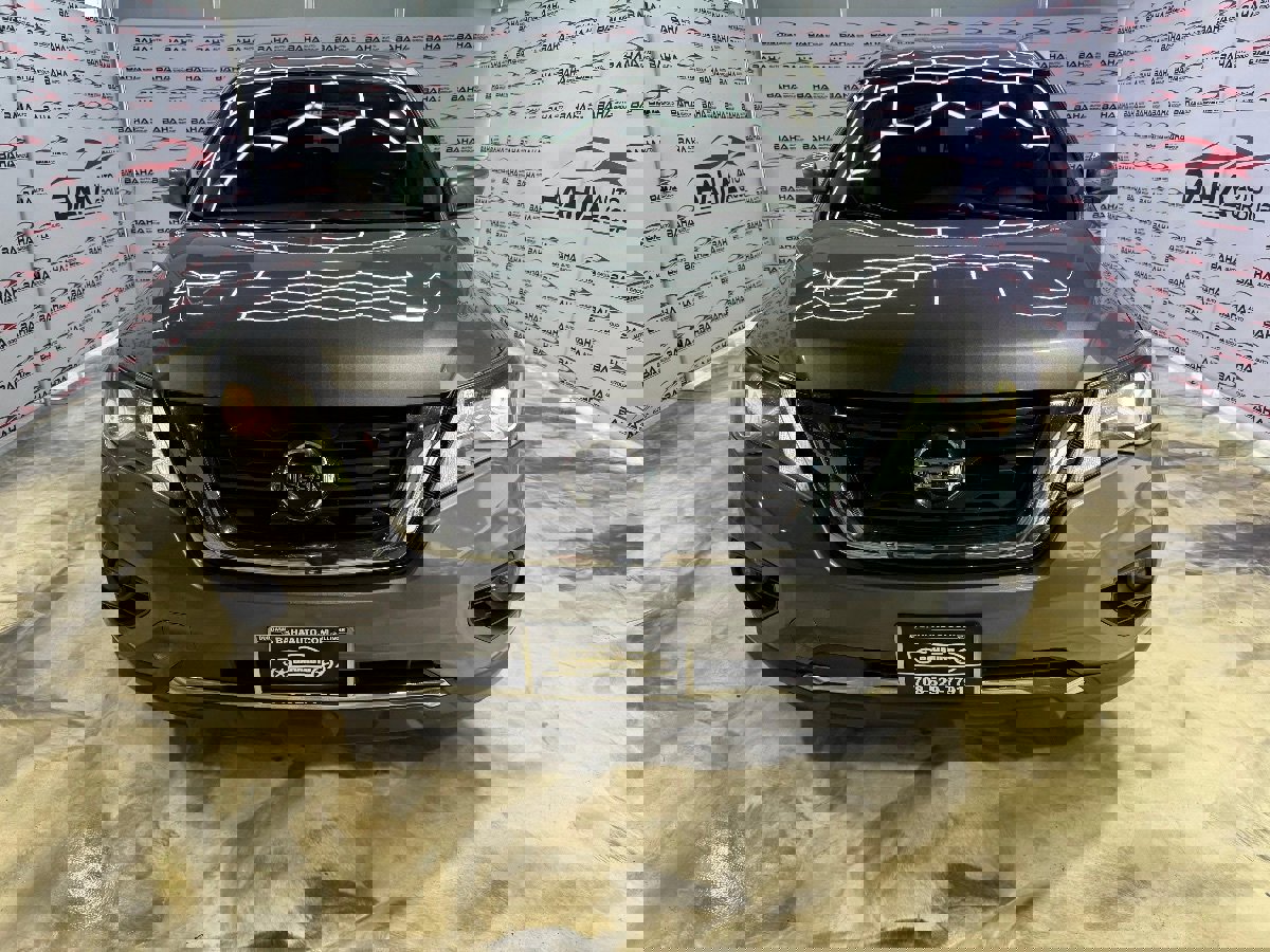 Used 2019 Nissan Pathfinder SV image 3