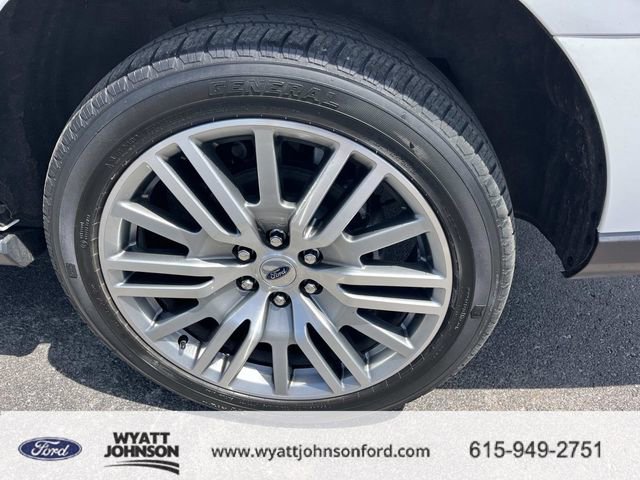 Used 2022 Ford Expedition Max Limited image 11