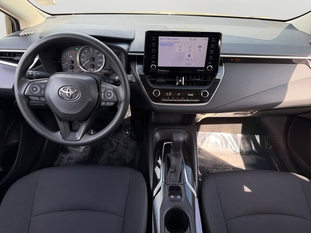 Used 2022 Toyota Corolla LE image 12