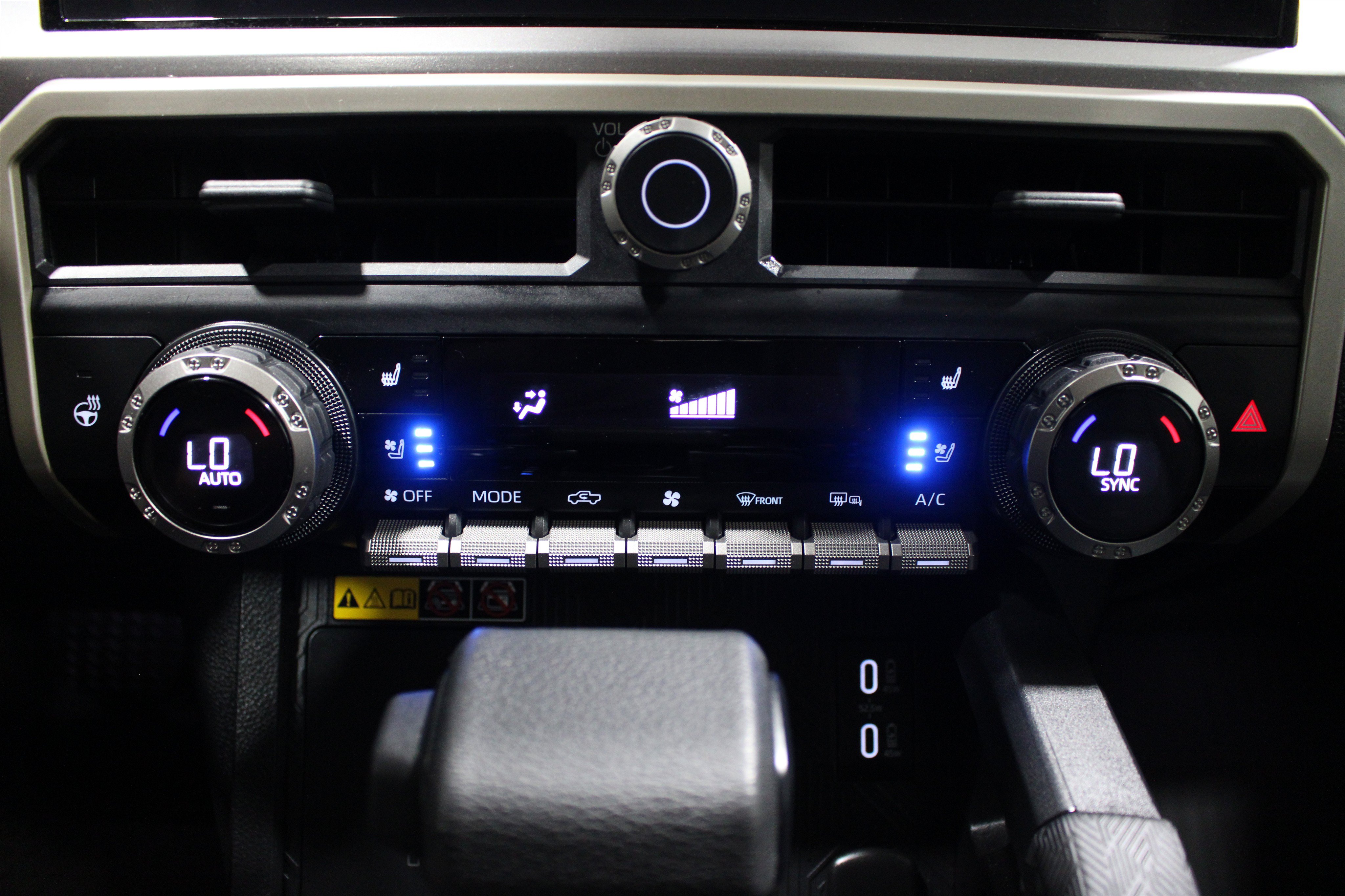 Used 2025 Toyota Tacoma TRD Off-Road w/ TRD Off Road Premium Package AWD/4WD image 16