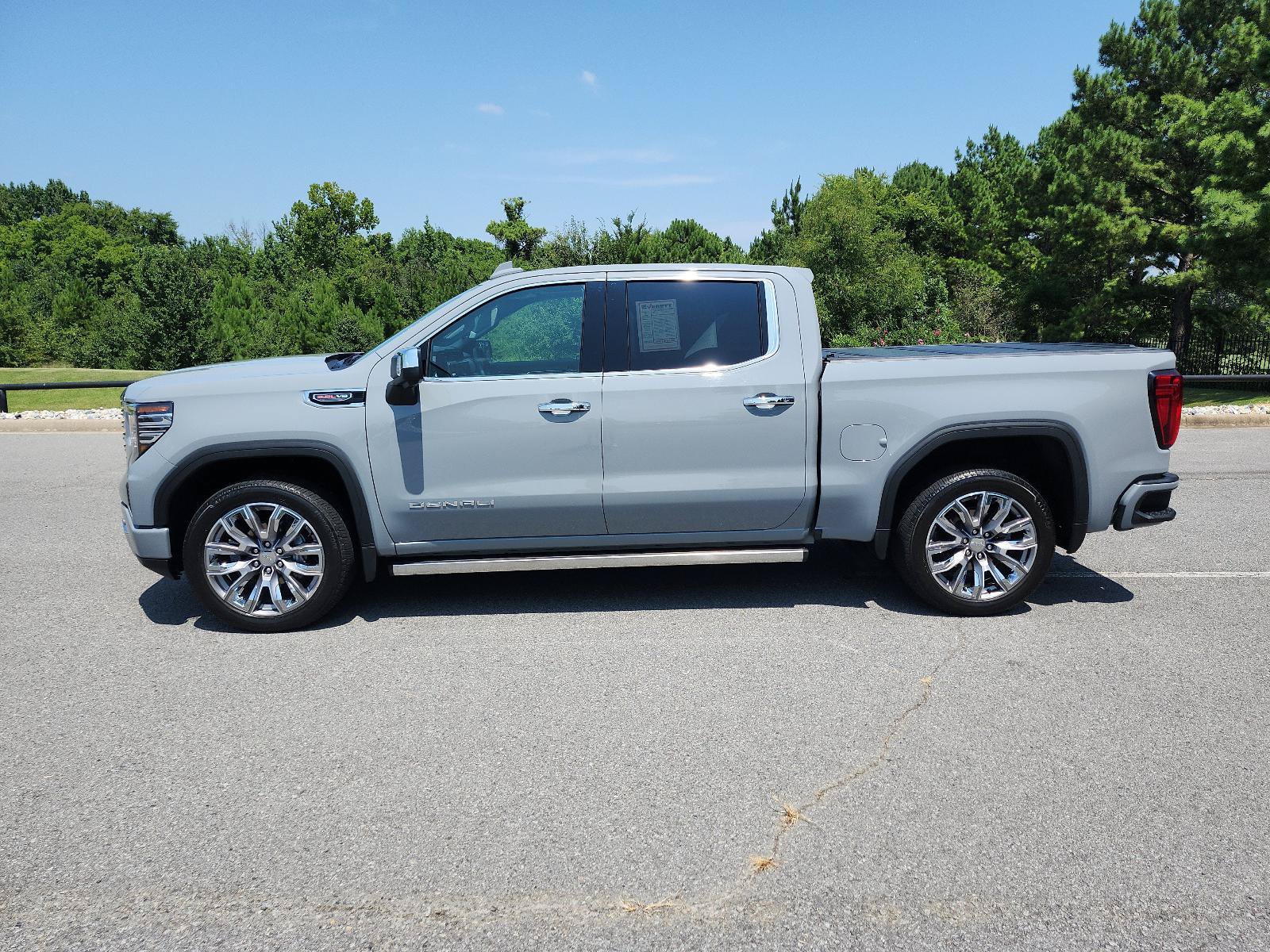 Certified 2025 GMC Sierra 1500 Denali w/ Denali Reserve Package AWD/4WD image 2