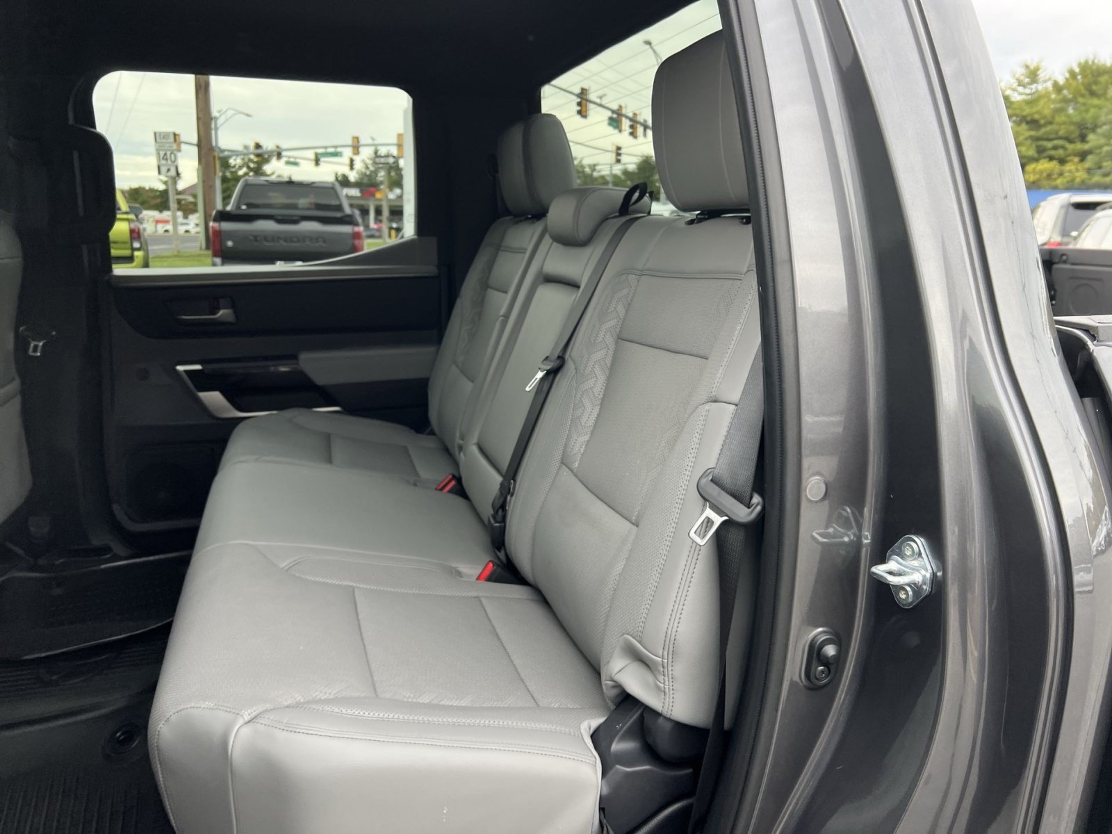Used 2025 Toyota Tundra Limited AWD/4WD image 23