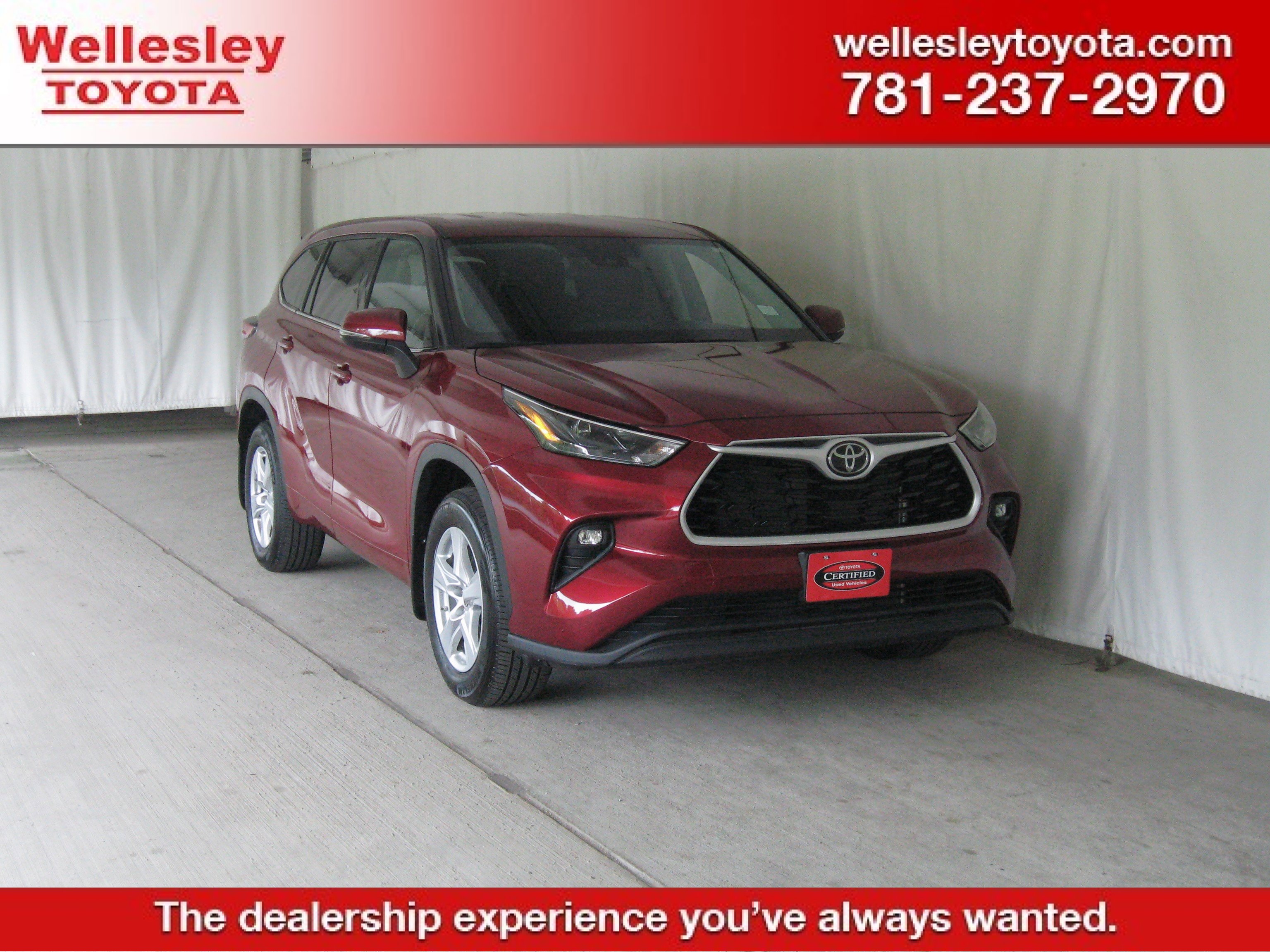 Certified 2022 Toyota Highlander LE