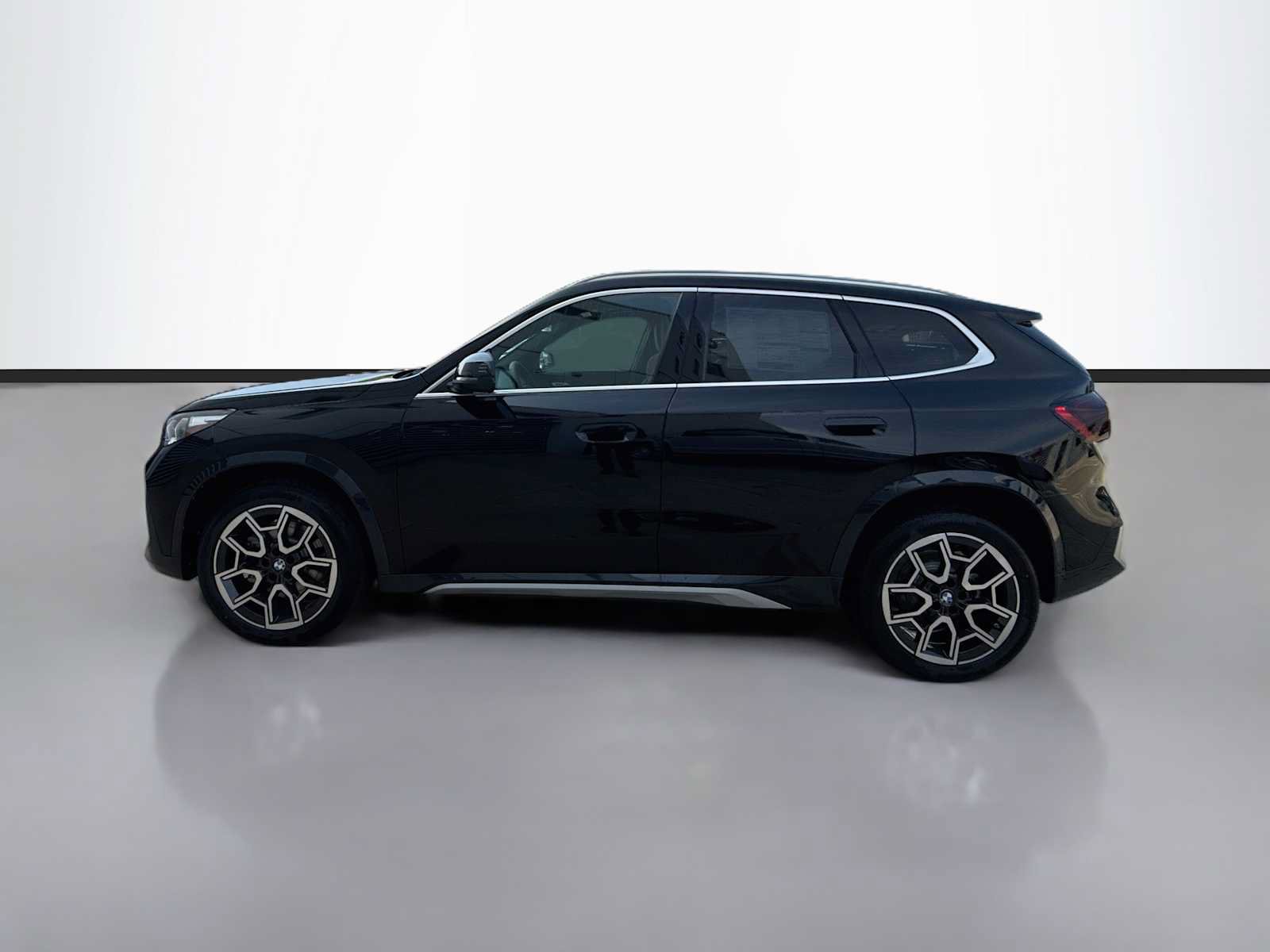 New 2027 BMW X1 xDrive28i AWD/4WD image 5