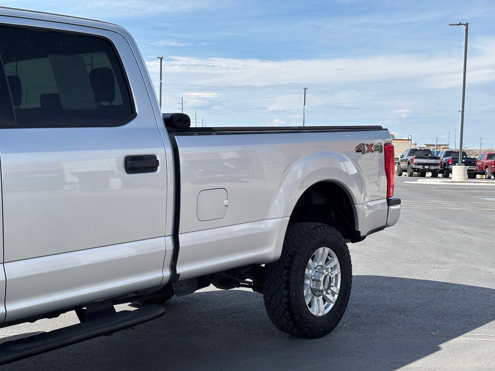 Used 2018 Ford F350 XLT w/ Camper Package AWD/4WD image 7