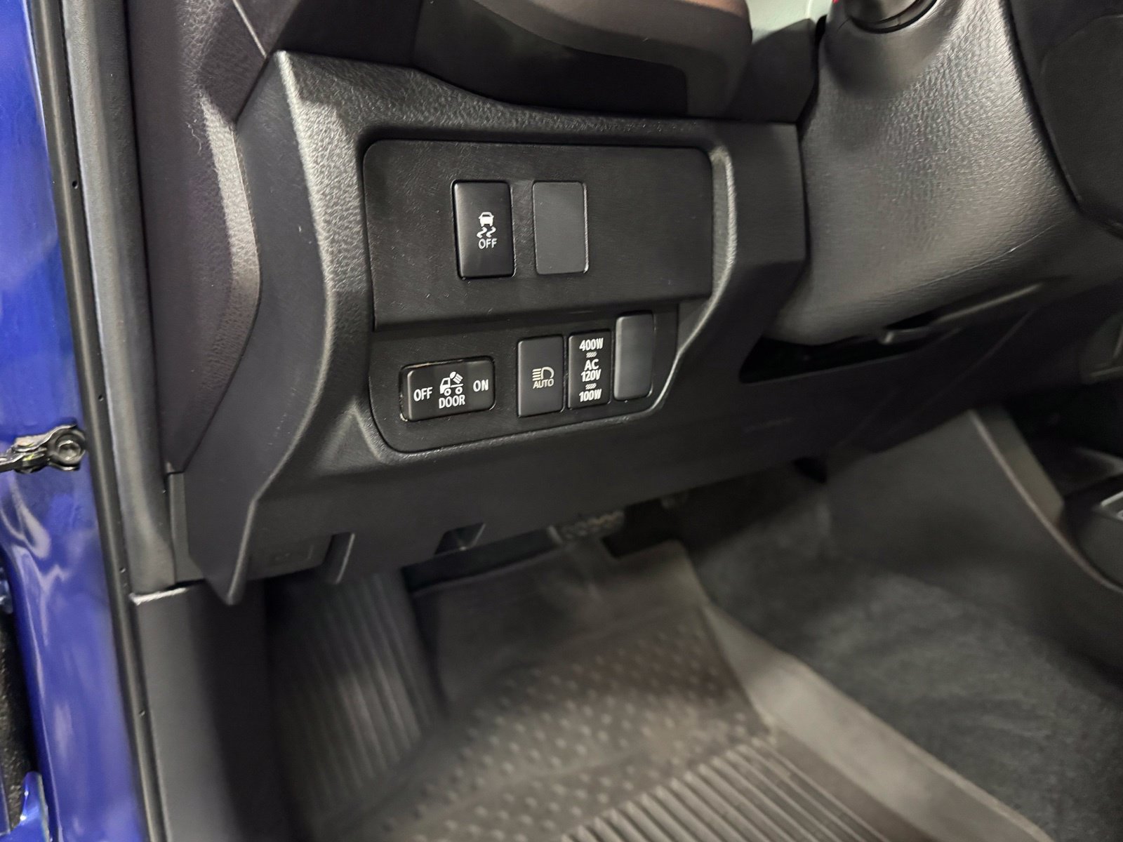 Used 2022 Toyota Tacoma TRD Sport AWD/4WD image 19