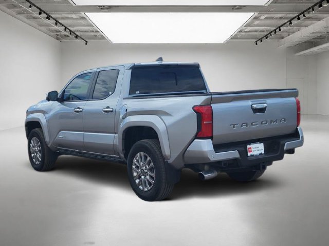 Used 2024 Toyota Tacoma Limited w/ Limited Package (LT) AWD/4WD image 3