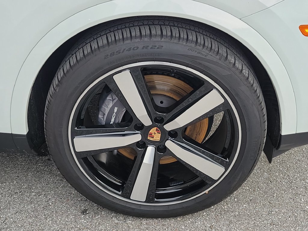 Certified 2026 Porsche Cayenne AWD/4WD image 13