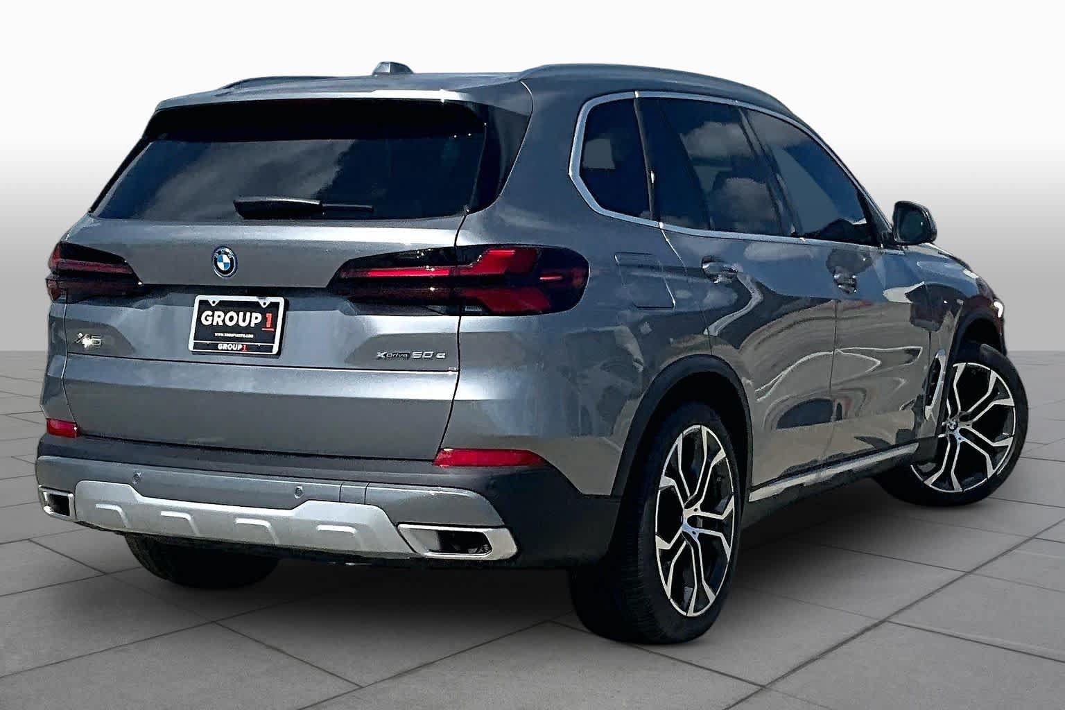 Used 2026 BMW X5 xDrive50e w/ Premium Package AWD/4WD image 12