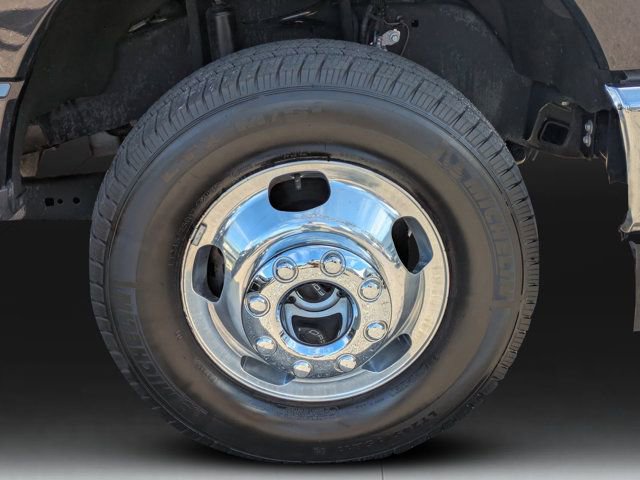 Used 2025 Ford F350 Lariat image 8