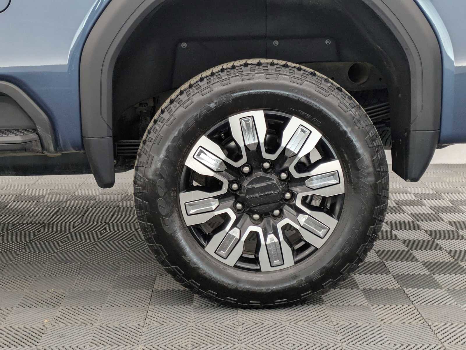 Used 2025 GMC Sierra 2500 Denali w/ Denali Reserve Package image 15