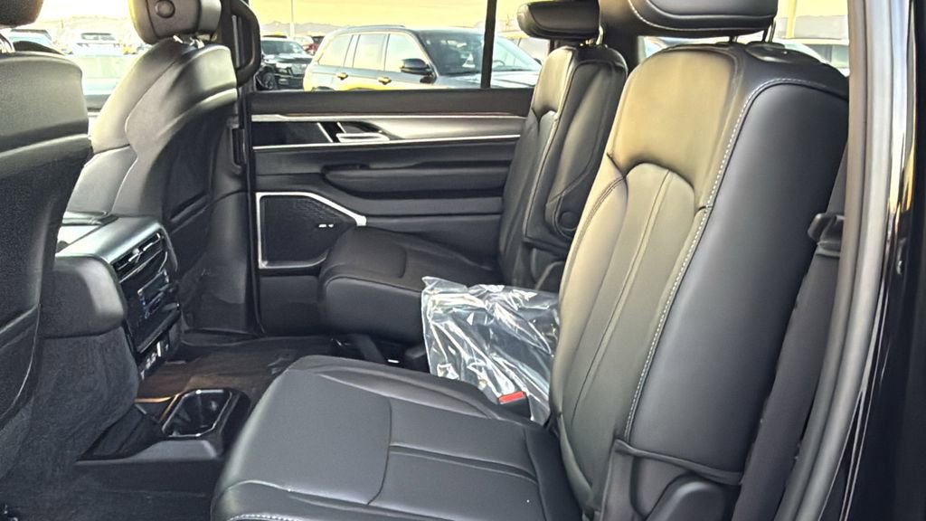 New 2026 Jeep Grand Wagoneer Limited image 15