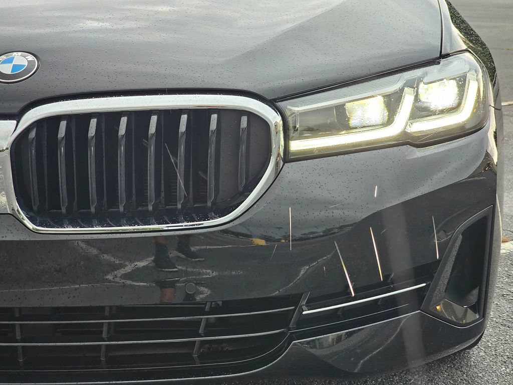 Used 2023 BMW 530i w/ Premium Package RWD image 9