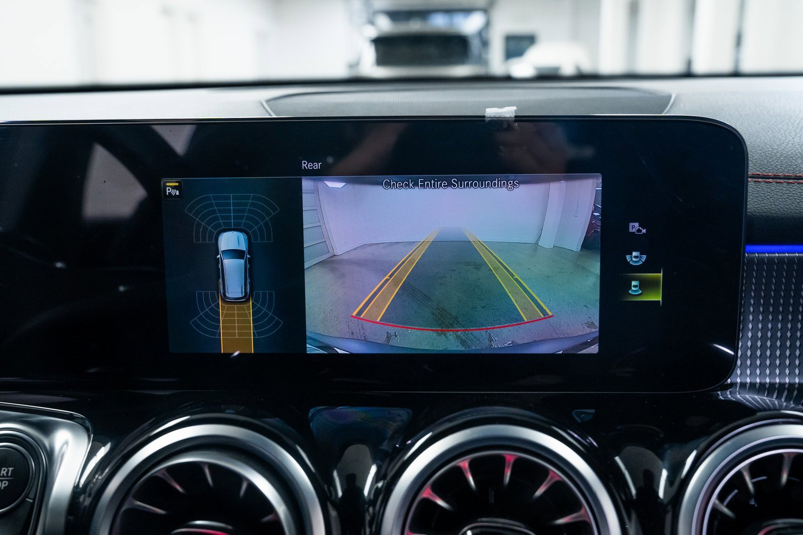 Used 2023 Mercedes-Benz EQB 300 4MATIC image 13