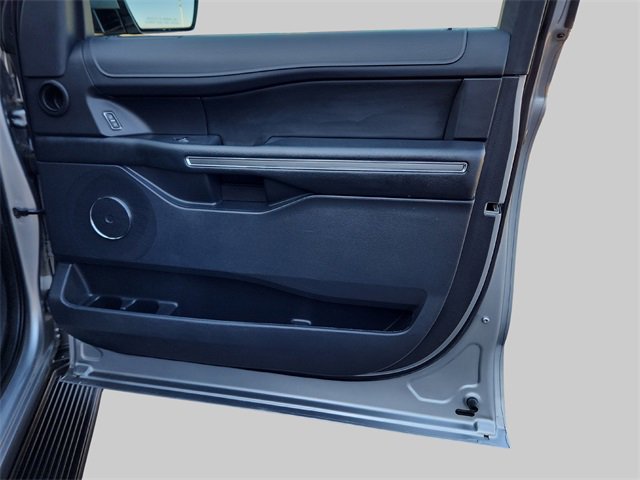 Used 2024 Ford Expedition XLT image 31