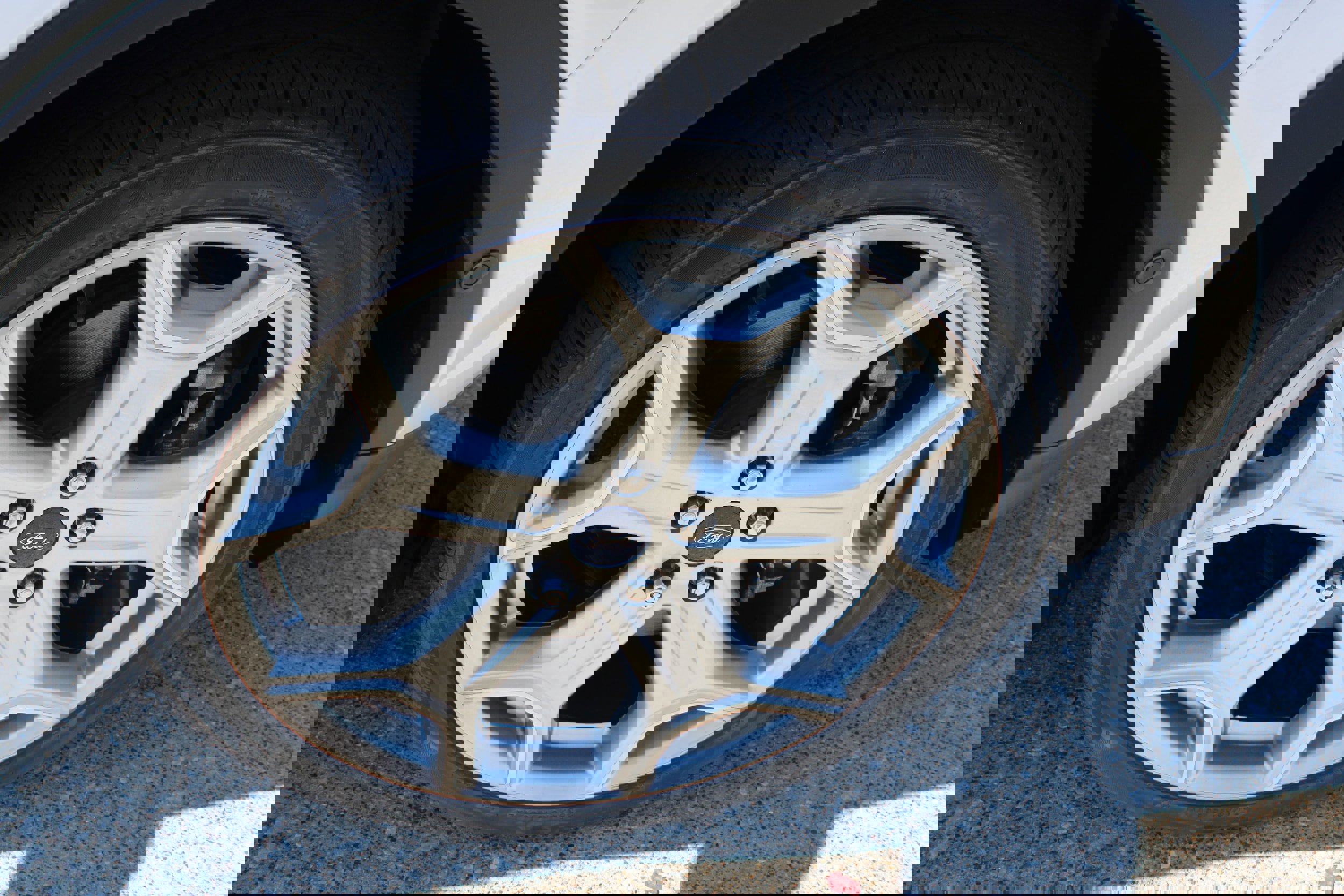 Used 2019 Ford Escape Titanium image 34