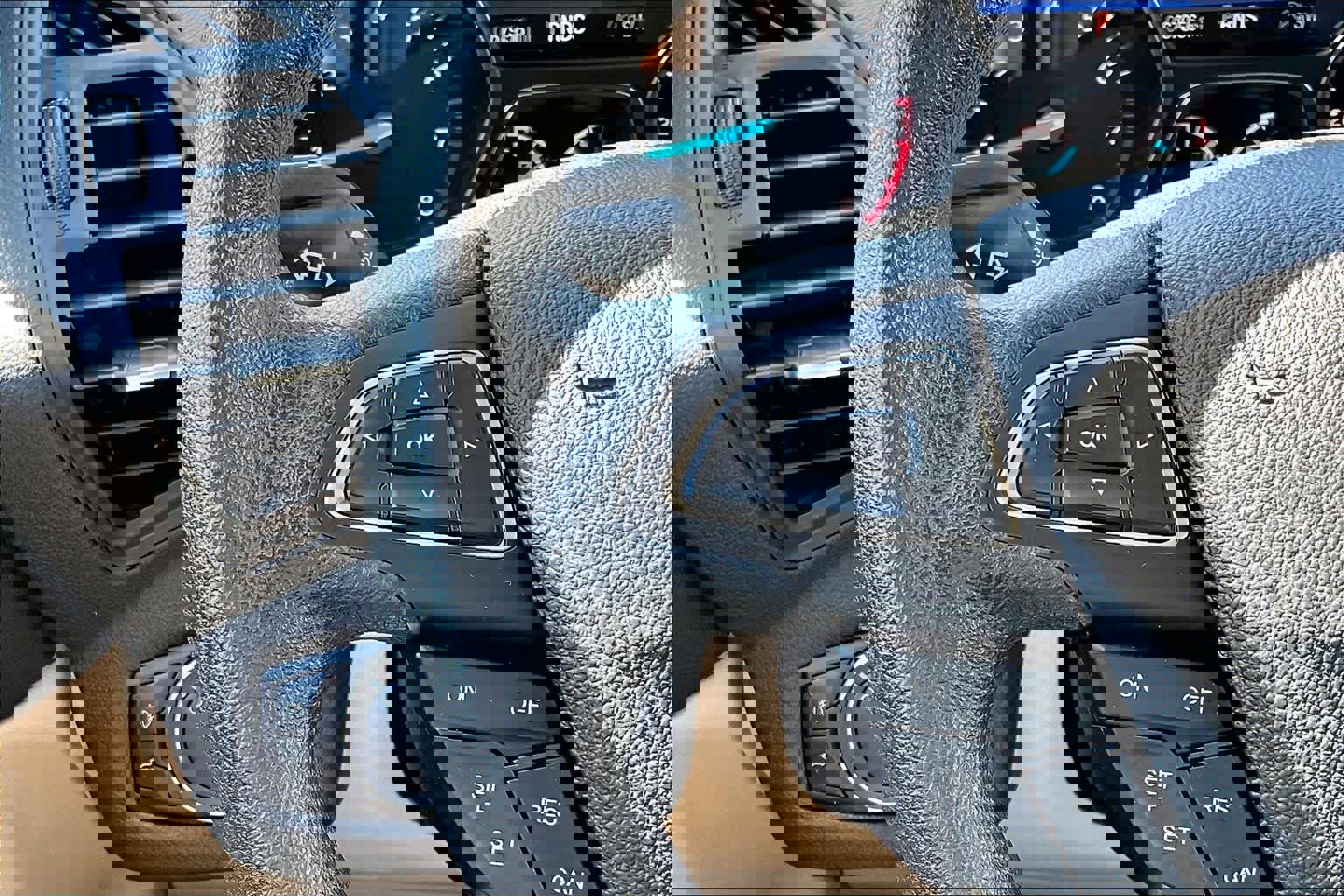 Certified 2019 Ford Escape SE image 24