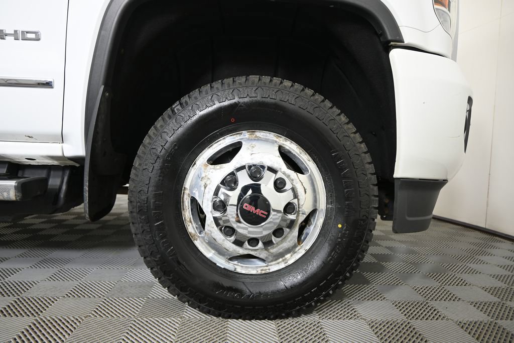 Used 2017 GMC Sierra 3500 Denali w/ Duramax Plus Package AWD/4WD image 12