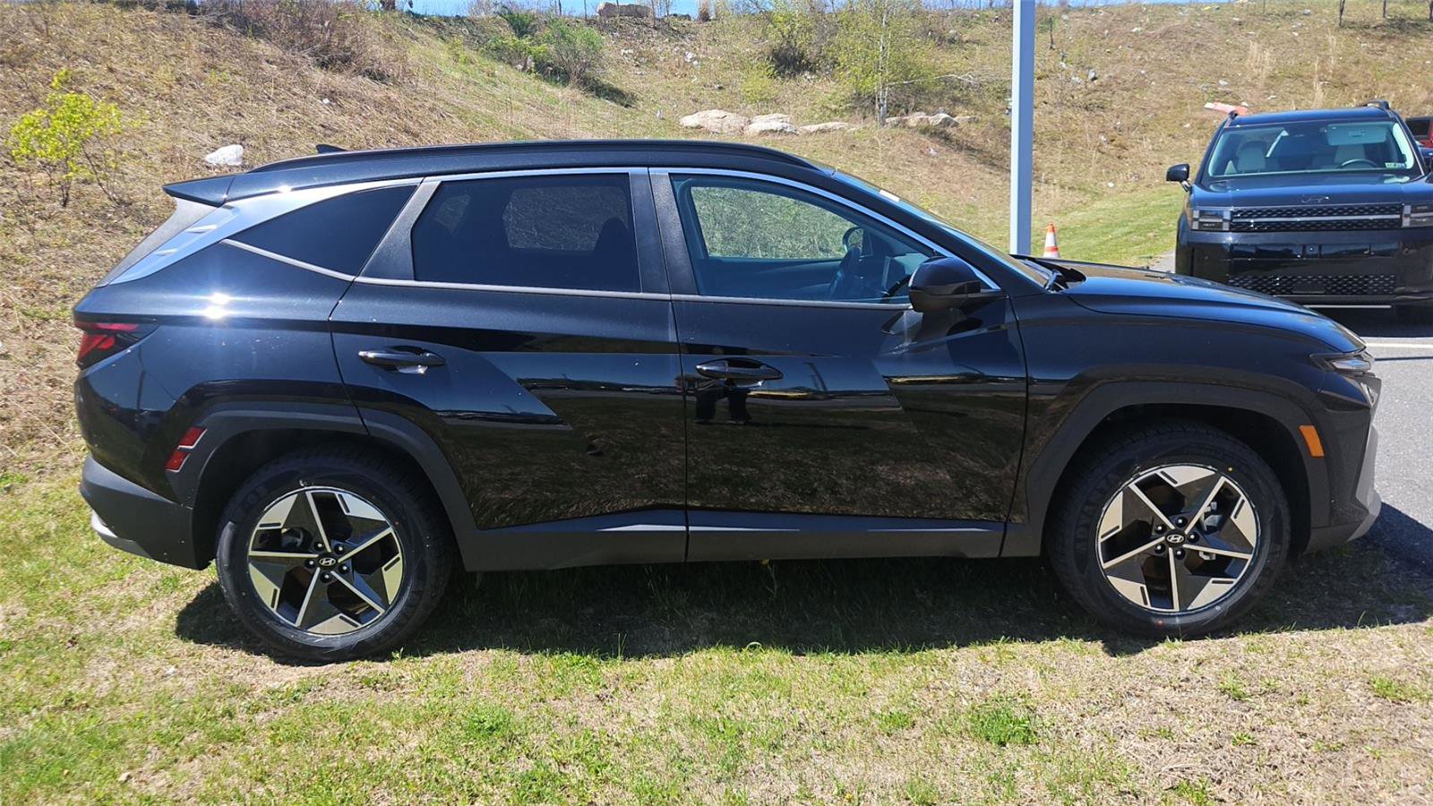 Certified 2025 Hyundai Tucson SEL AWD/4WD image 8