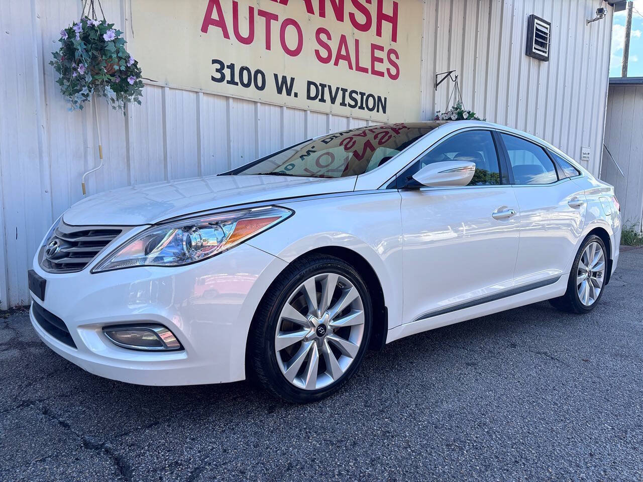 Used 2014 Hyundai Azera Limited w/ Option Group 02 FWD image 4