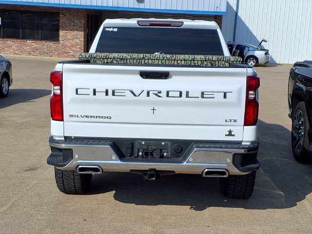 Used 2023 Chevrolet Silverado 1500 LTZ AWD/4WD image 3