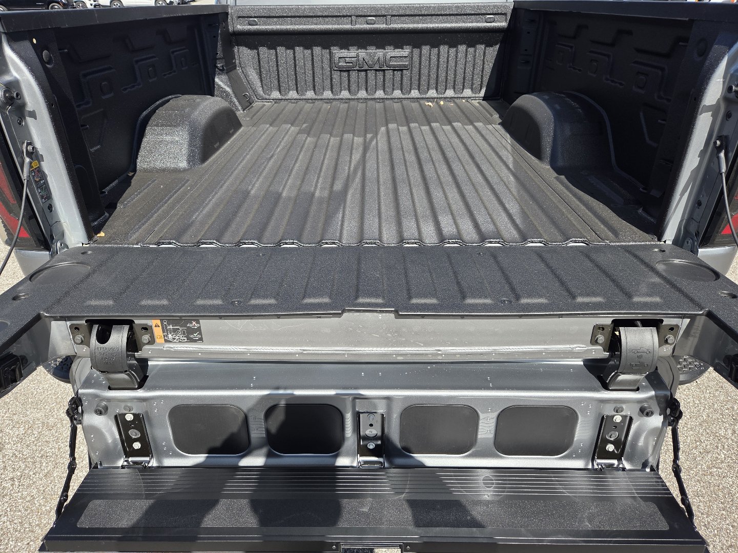 New 2026 GMC Sierra 2500 AT4 w/ Technology Package AWD/4WD image 22