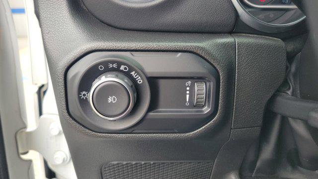 Used 2023 Jeep Wrangler Unlimited Sahara w/ LED Lighting Group AWD/4WD image 18