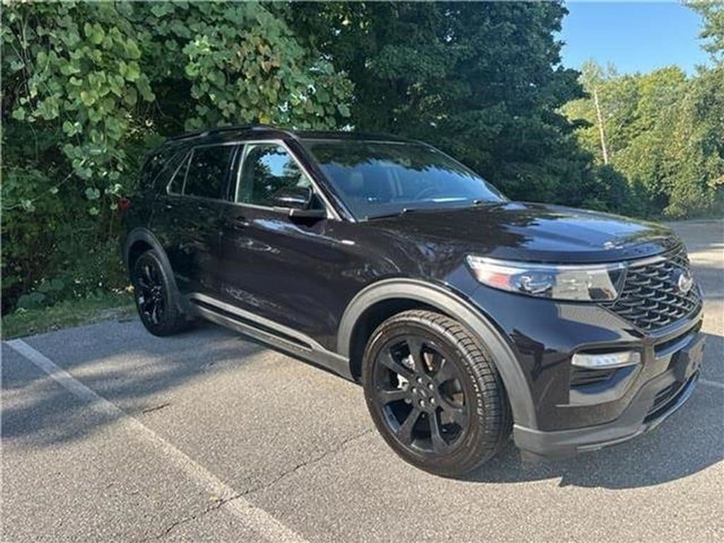 Used 2023 Ford Explorer ST-Line w/ Class IV Trailer Tow Package RWD image 17