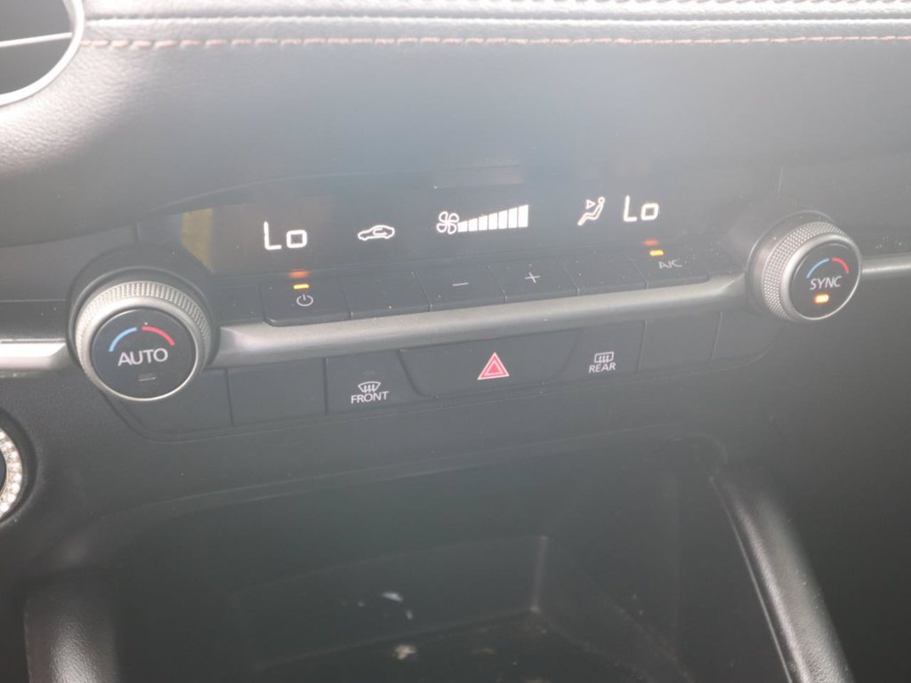 Used 2022 MAZDA MAZDA3 s FWD image 19