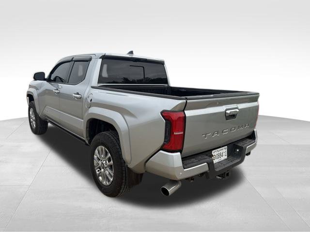 Used 2024 Toyota Tacoma Limited w/ Limited Package (LT) AWD/4WD image 8