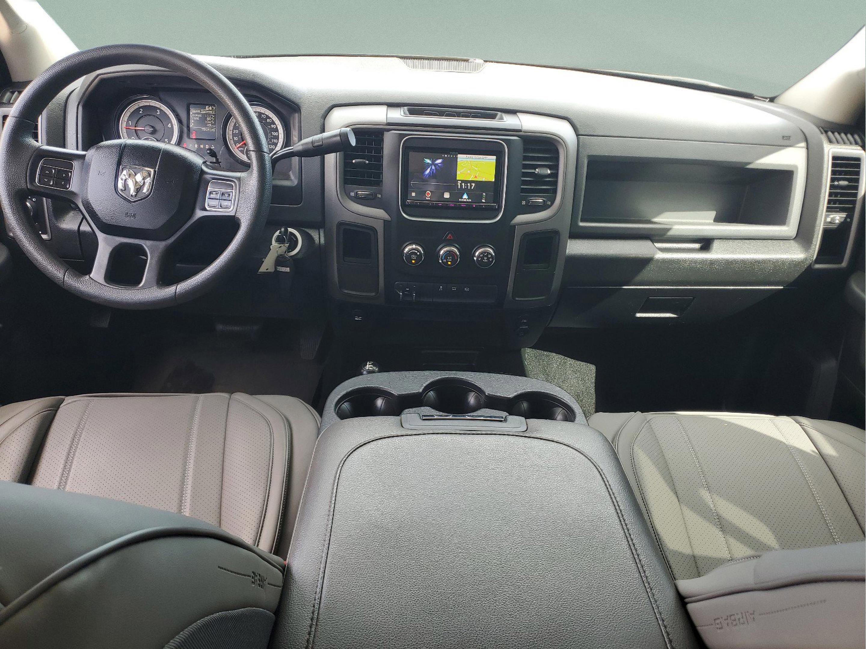 Used 2018 RAM 2500 Tradesman w/ Chrome Appearance Group image 11