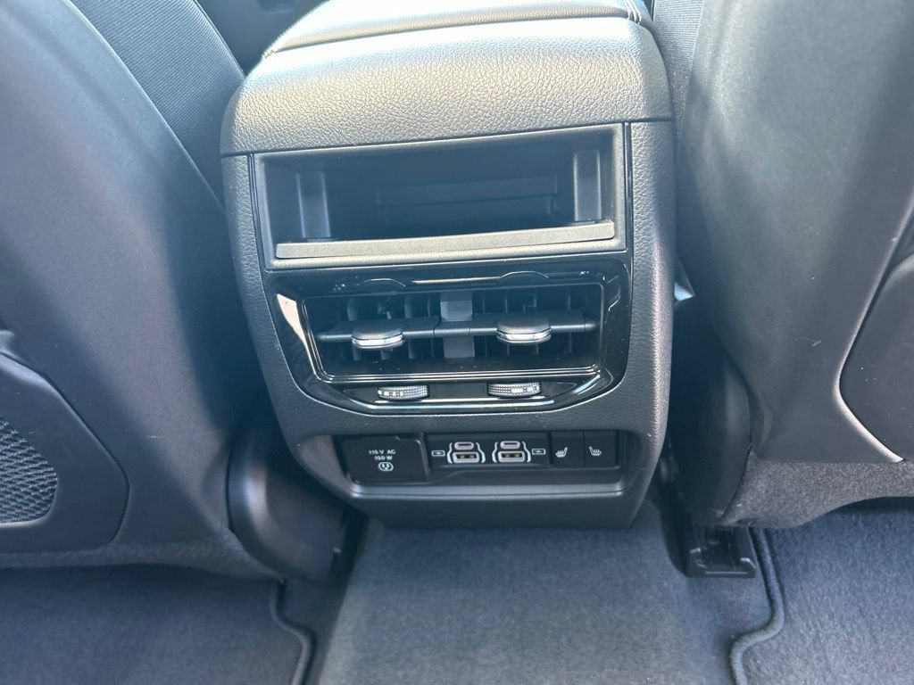Certified 2024 Jeep Grand Cherokee Limited RWD image 30