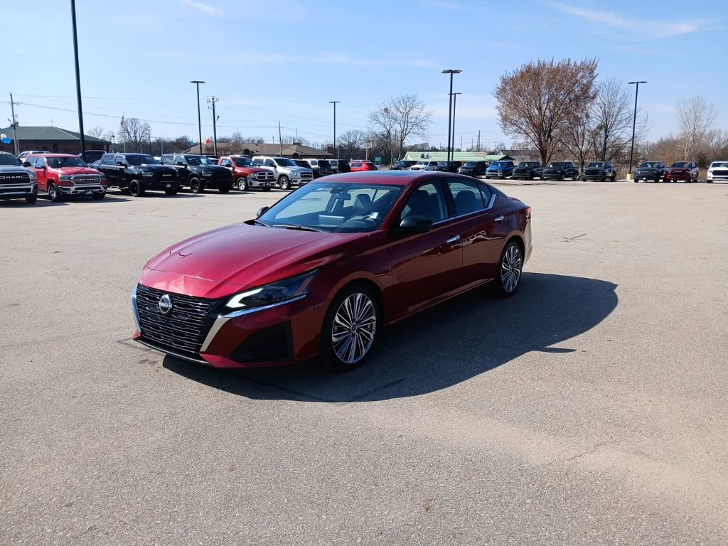 Used 2023 Nissan Altima 2.5 SL image 3