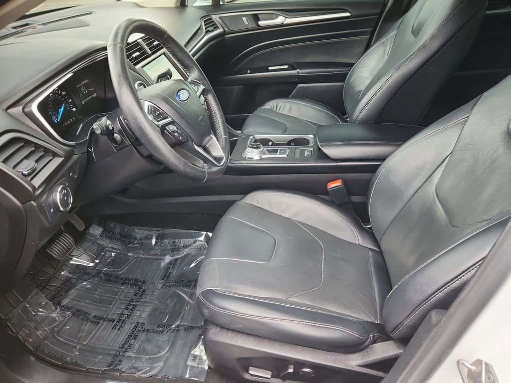 Used 2019 Ford Fusion Titanium image 7