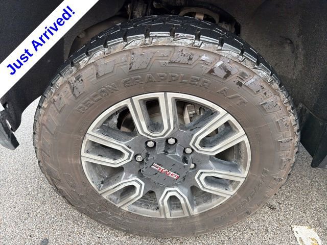 Used 2021 GMC Sierra 2500 AT4 w/ AT4 Premium Plus Package AWD/4WD image 11