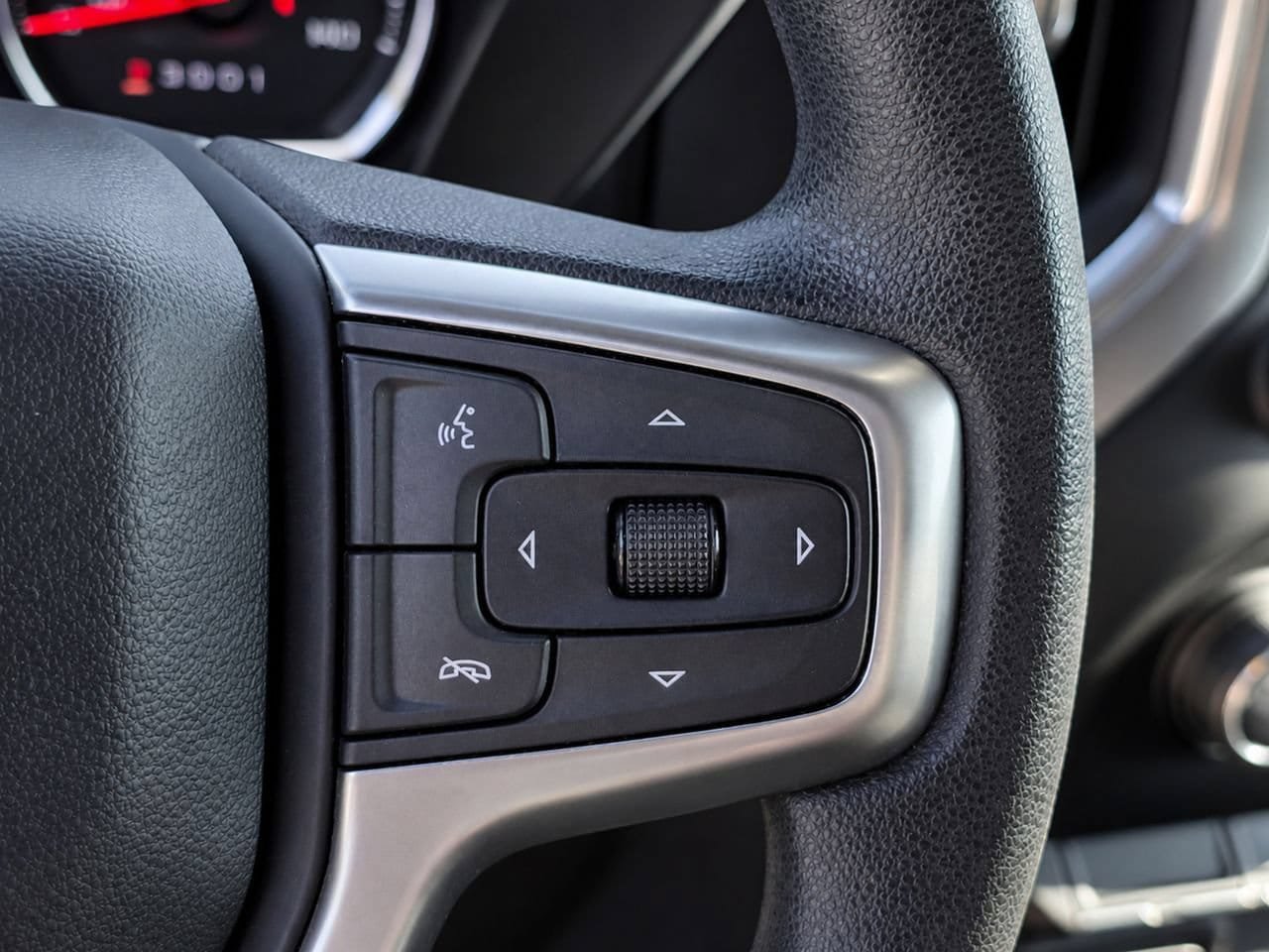 Certified 2020 Chevrolet Silverado 1500 LT AWD/4WD image 26