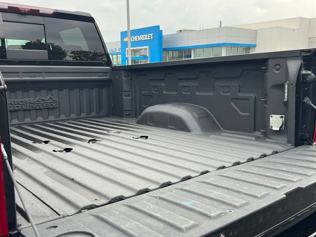 Used 2022 Chevrolet Silverado 2500 High Country w/ Z71 Off-Road Package AWD/4WD image 9