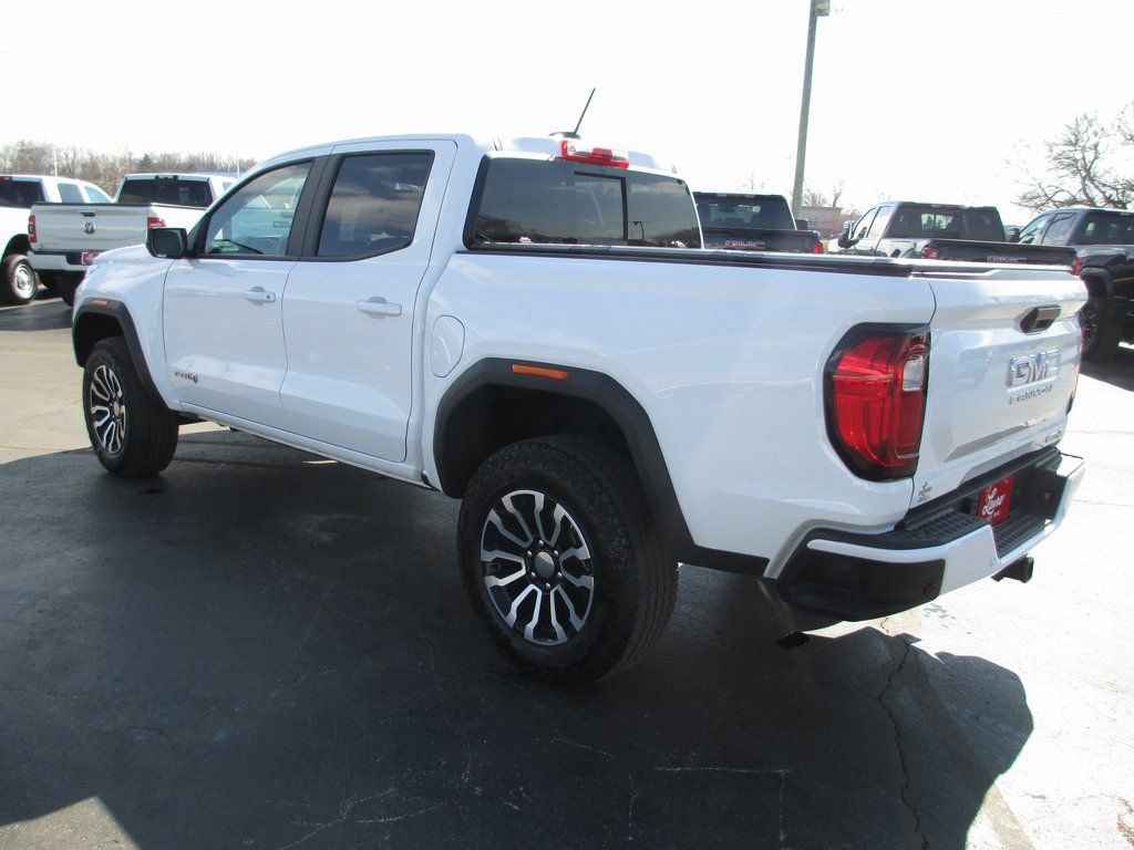 Used 2026 GMC Canyon AT4 image 10