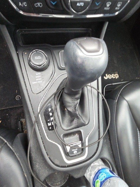 Used 2019 Jeep Cherokee Latitude Plus w/ Comfort/Convenience Group image 9