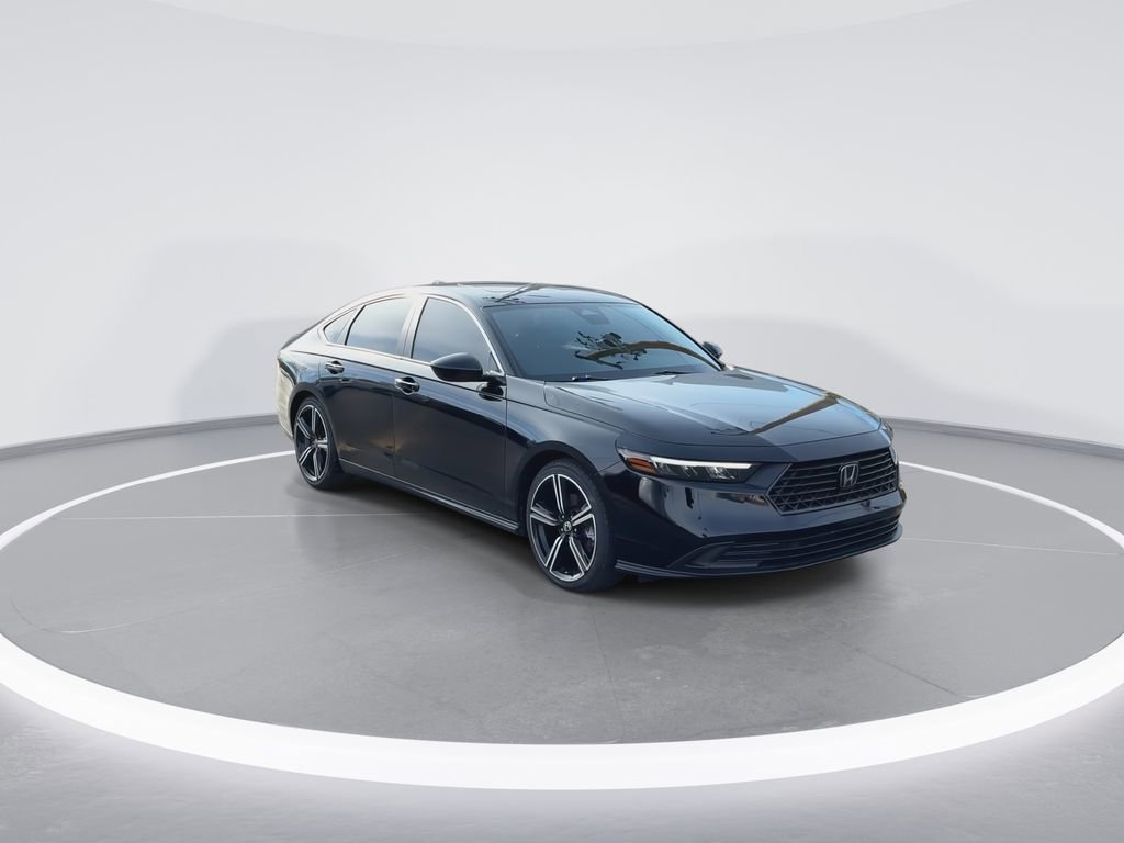 Used 2024 Honda Accord Sport image 2