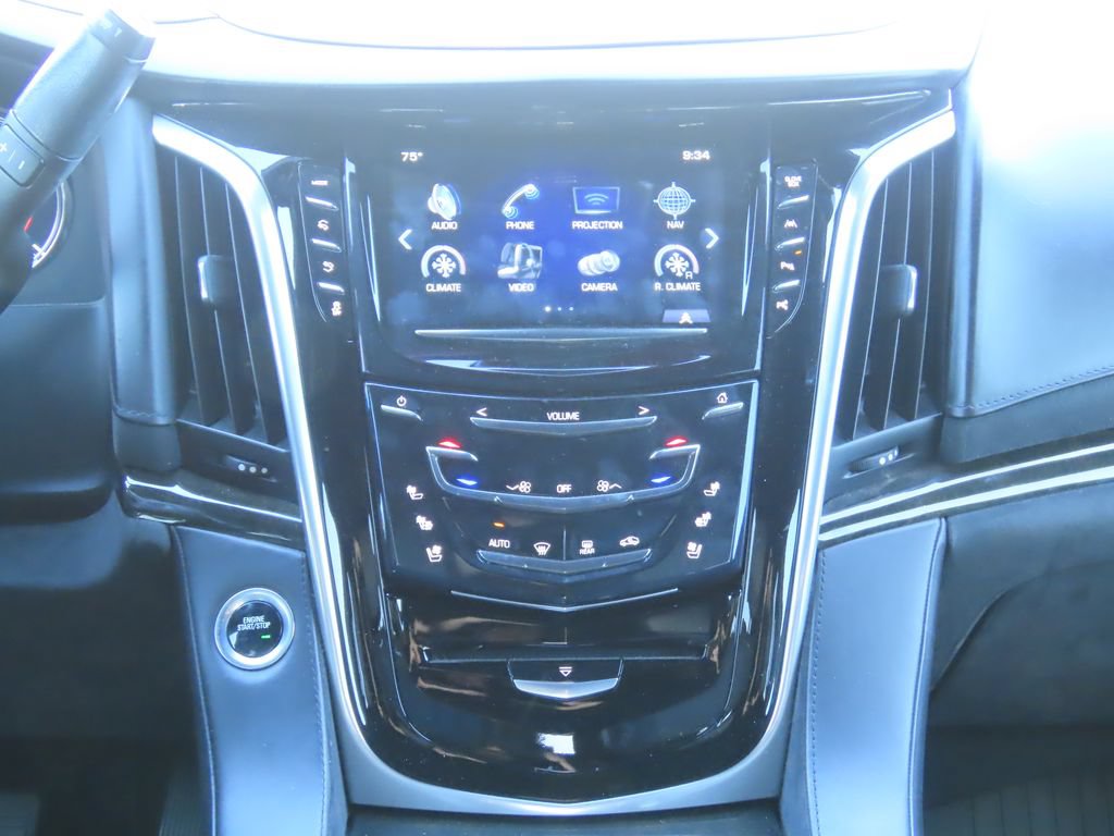 Used 2020 Cadillac Escalade Platinum AWD/4WD image 11