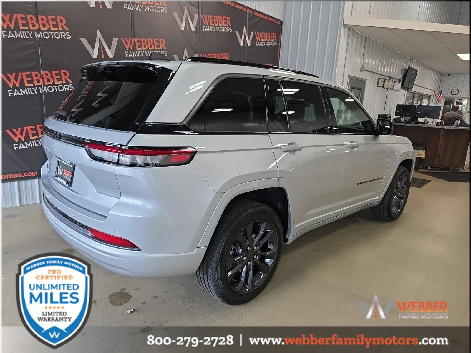 New 2026 Jeep Grand Cherokee Limited AWD/4WD image 4