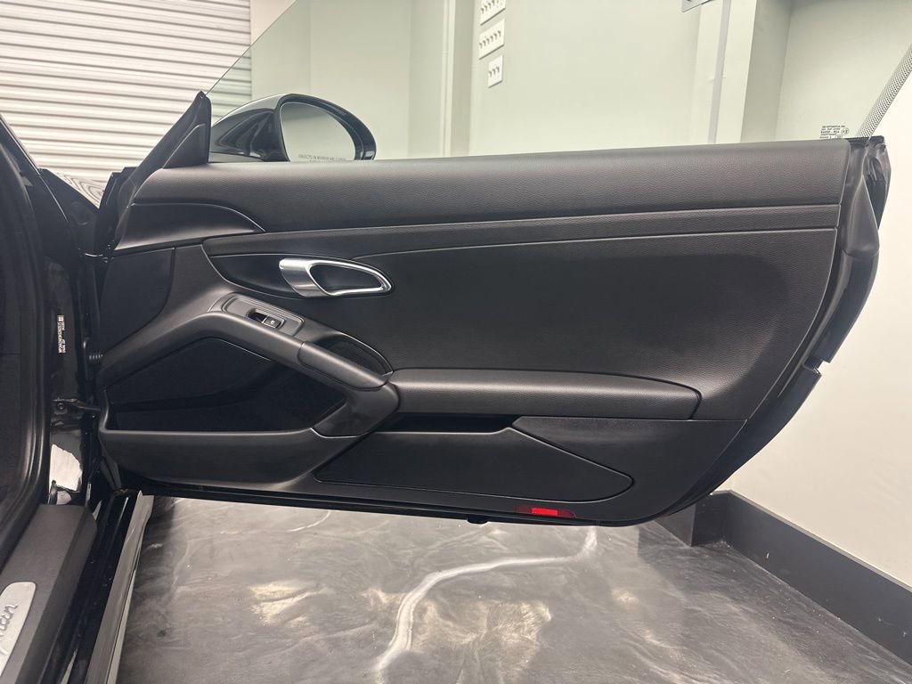 Used 2019 Porsche 718 Cayman image 8