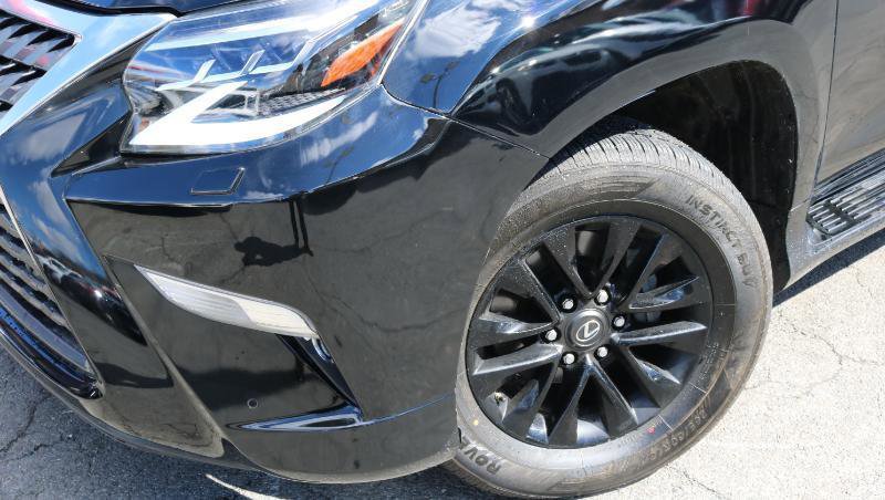 Used 2020 Lexus GX 460 Premium w/ Premium Package image 4