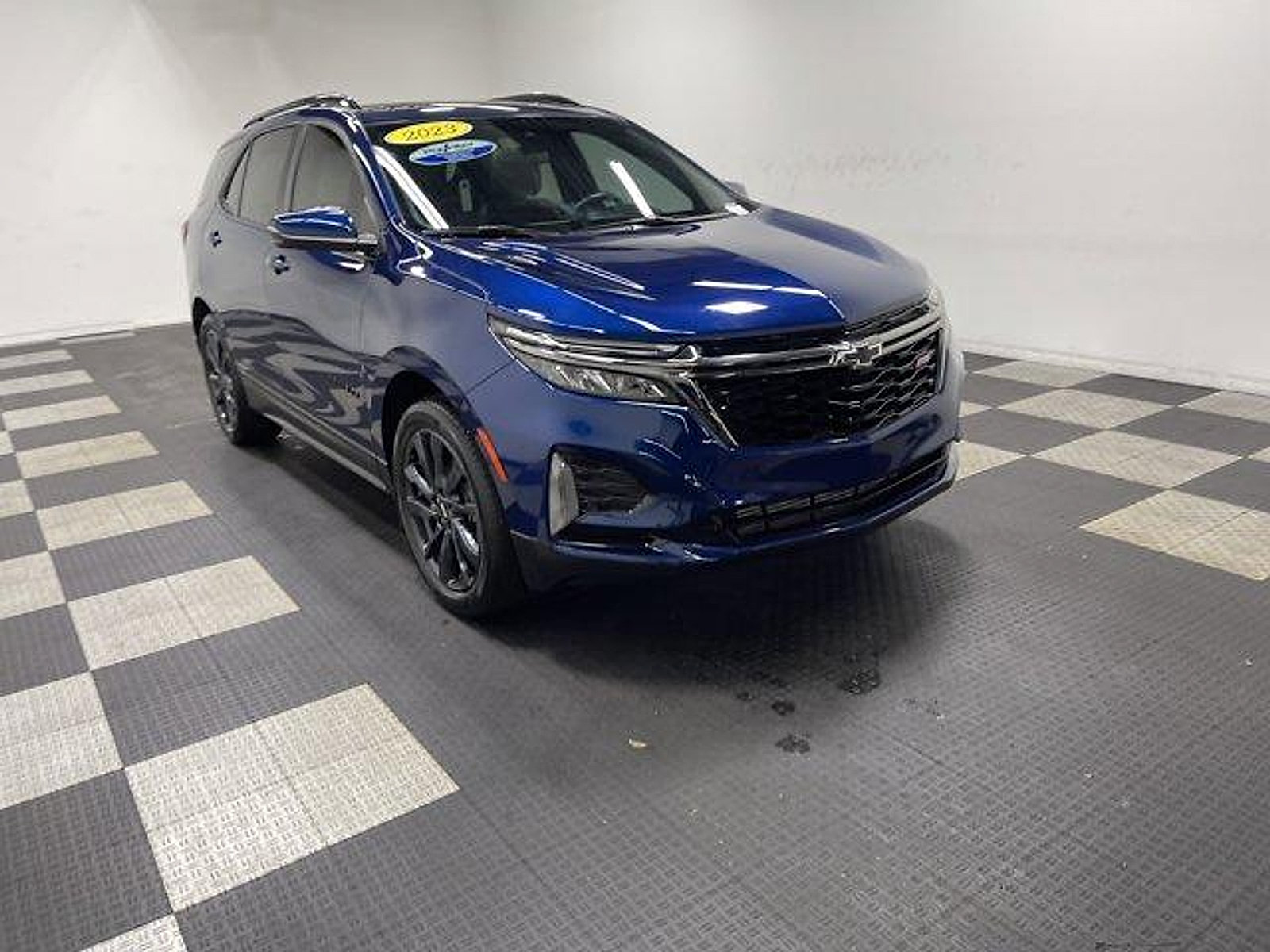 Used 2023 Chevrolet Equinox RS FWD image 5