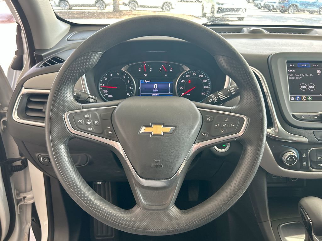 Used 2022 Chevrolet Equinox LS w/ LS Convenience Package FWD image 17