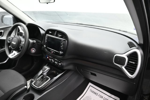 Used 2022 Kia Soul LX FWD image 9
