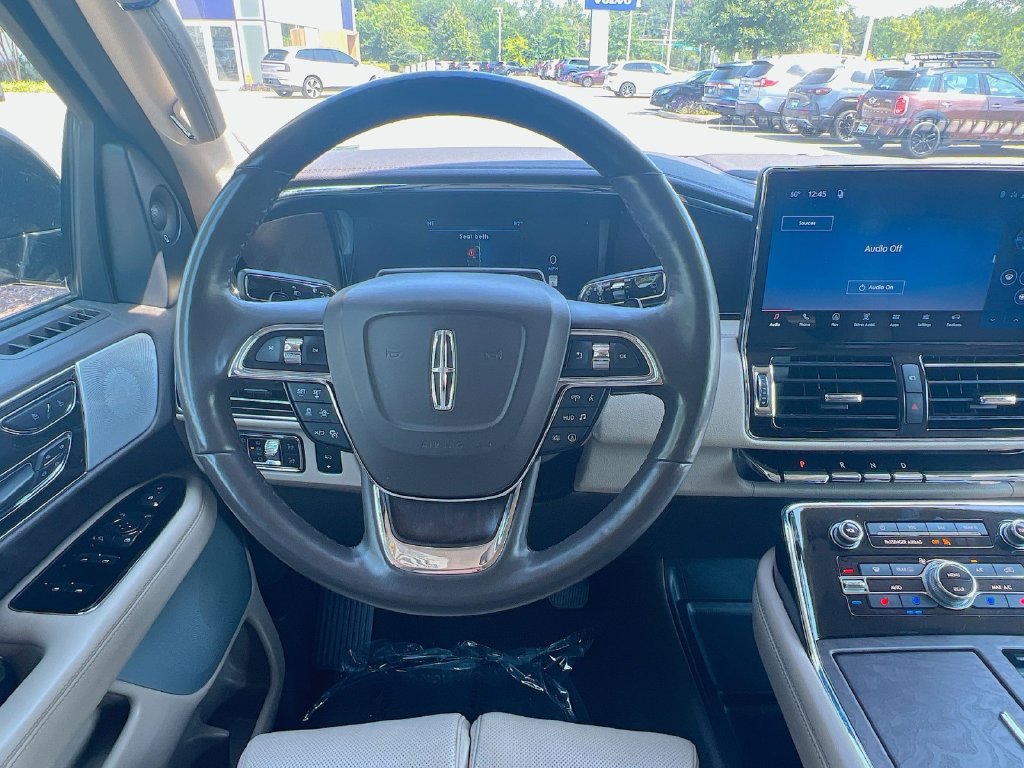 Used 2022 Lincoln Navigator L Reserve AWD/4WD image 16