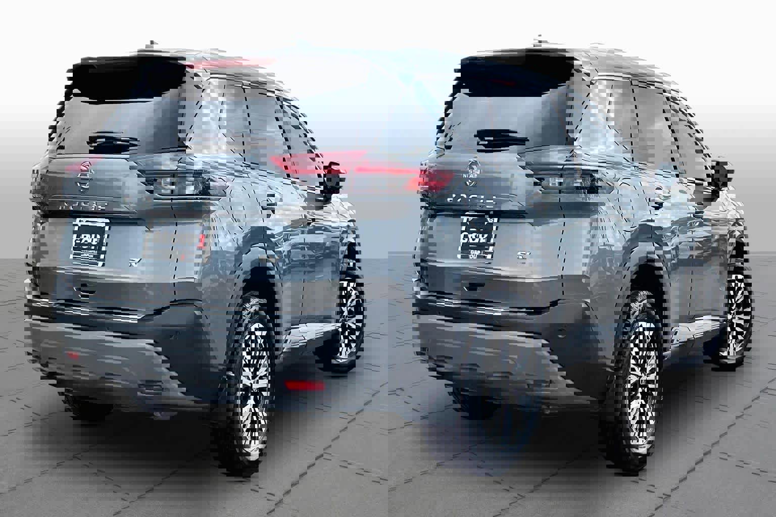 Certified 2023 Nissan Rogue SV w/ SV Premium B Package FWD image 12