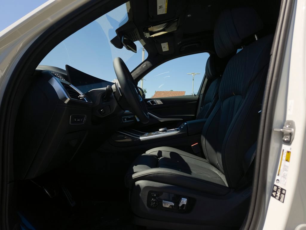 New 2026 BMW X7 M60i image 7